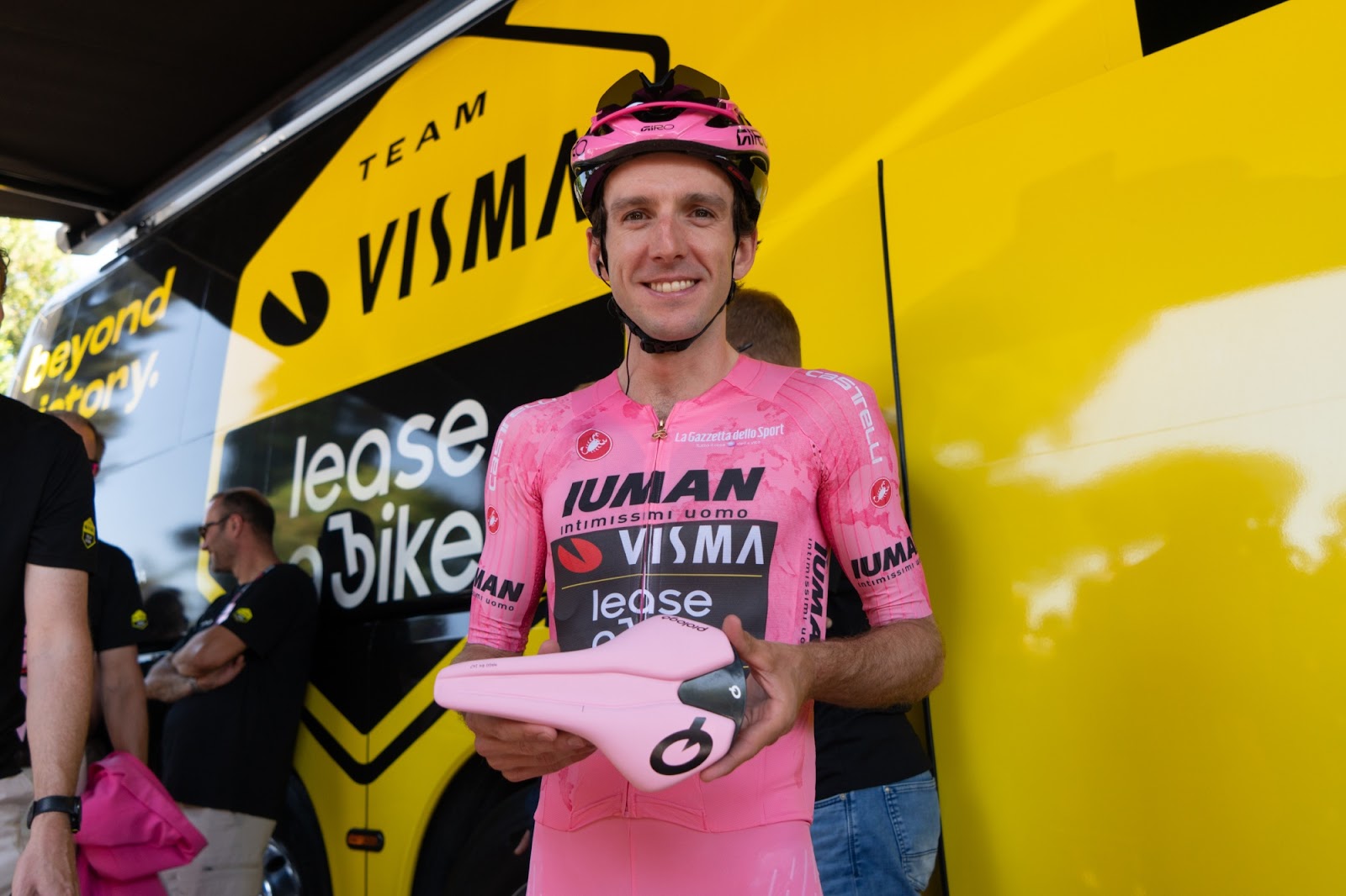 Simon Yates vence o Giro d’Italia usando selins Prologo